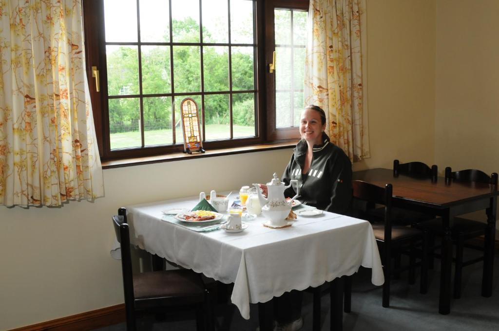Bunratty Arms B&B Ngoại thất bức ảnh